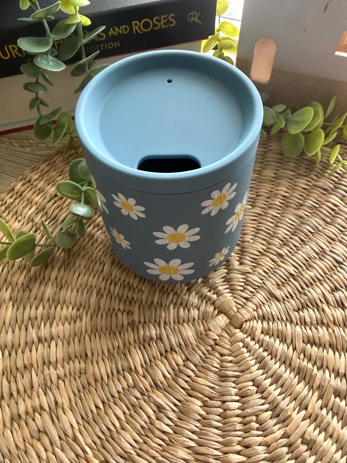 Dark Blue Daisies Tumbler