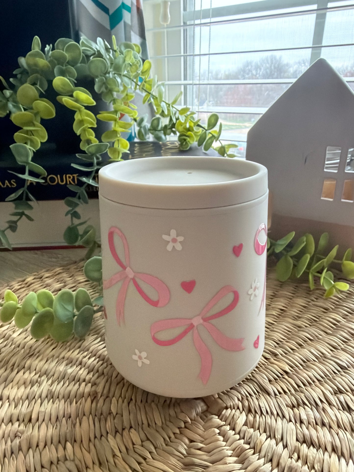 Cream Bows and Daisies Tumbler